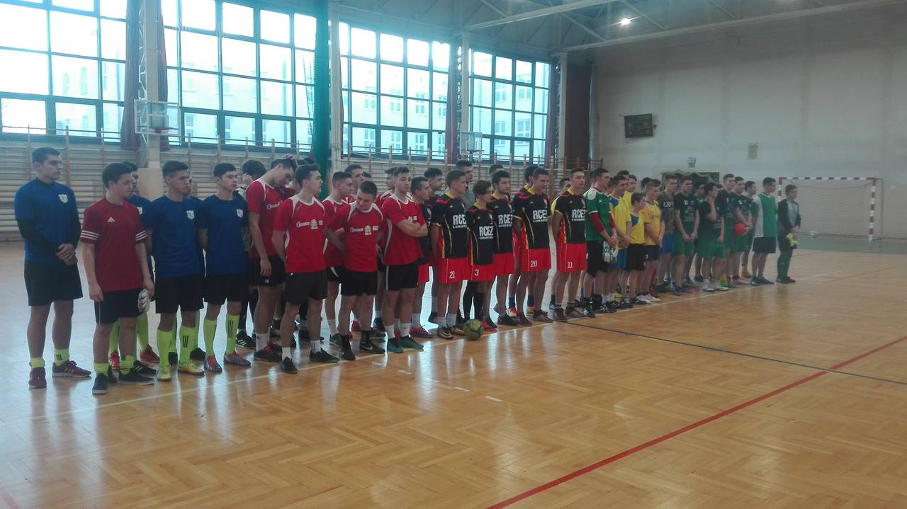 Mistrzostwa Powiatu w halowej piłce nożnej dziewcząt i chłopców 2019/2020