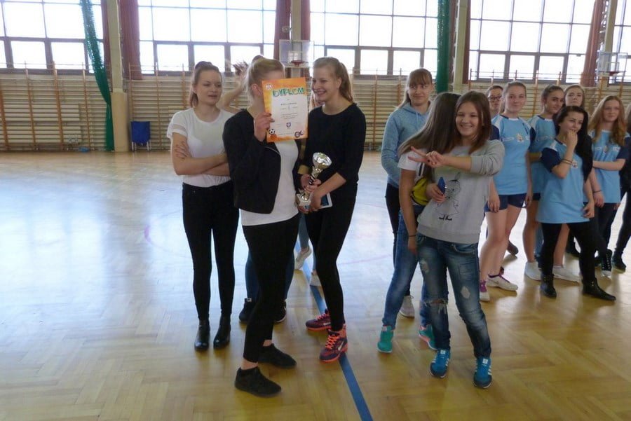 II miejsce w turnieju piłki ręcznej dziewcząt Powiatu Lubartowskiego