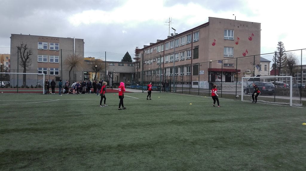 Trzecie miejsce w Mistrzostwach Powiatu w piłkę nożną dziewcząt 2019
