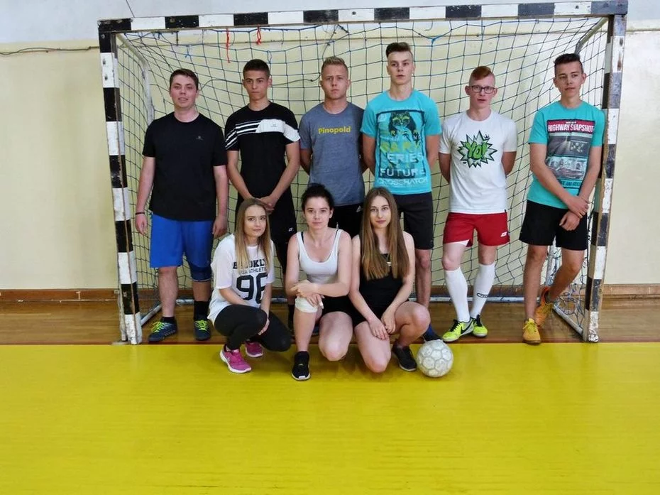 Turniej Drużyn Mieszanych w Halowa Piłkę Nożną