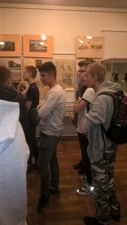 Uczniowie klasy I TEMb w Muzeum Ziemi Lubartowskiej