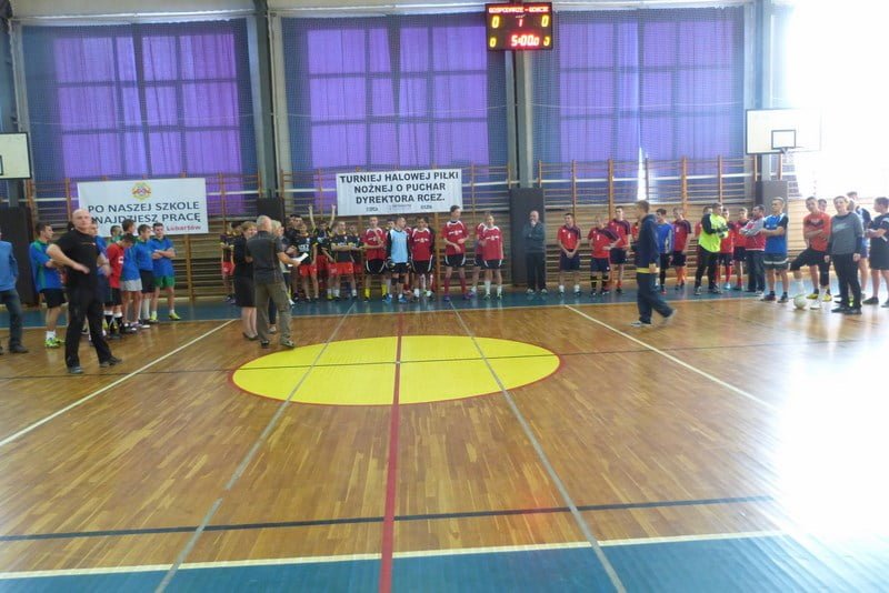 Wygrana RCEZ w XI Turnieju halowej piłki nożnej chłopców o Puchar Dyrektora RCEZ