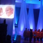 „WYPŁYŃ NA GŁĘBIĘ...” widowisko w hołdzie św. Janowi Pawłowi II