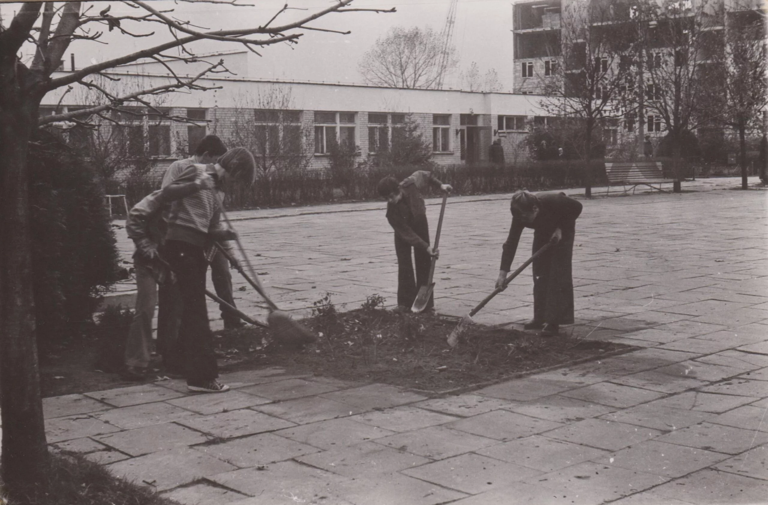 Historia RCEZ lata 1975-1976