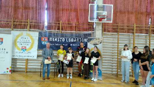Mistrzostwo i wicemistrzostwo dla uczniów RCEZ w III Indywidualnych Mistrzostwach Lubartowa Dzieci, Młodzieży i Dorosłych w Badmintonie. 7