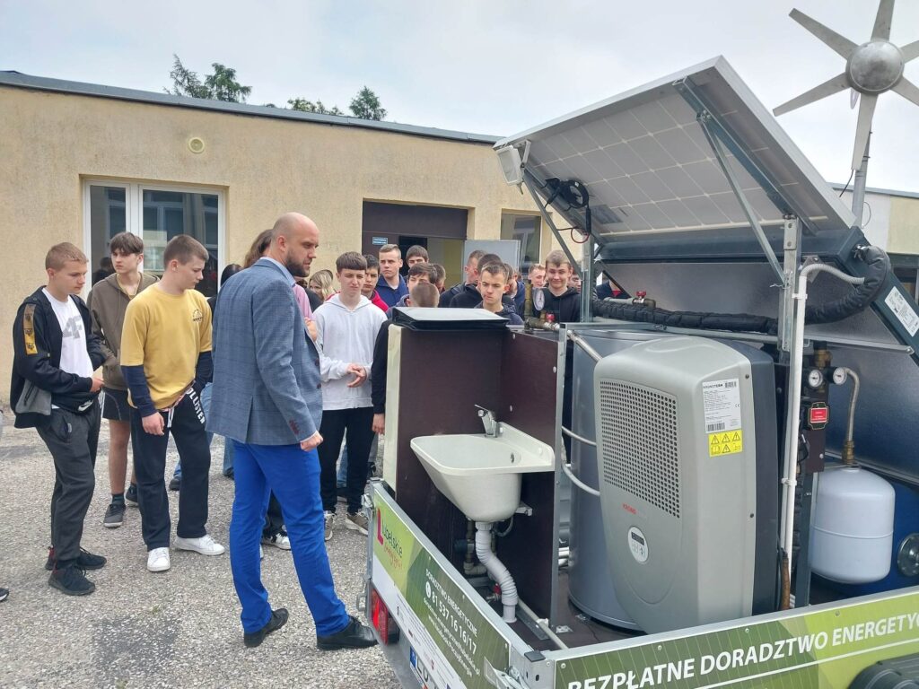 344742118_832800874931323_5167434300858291291_n