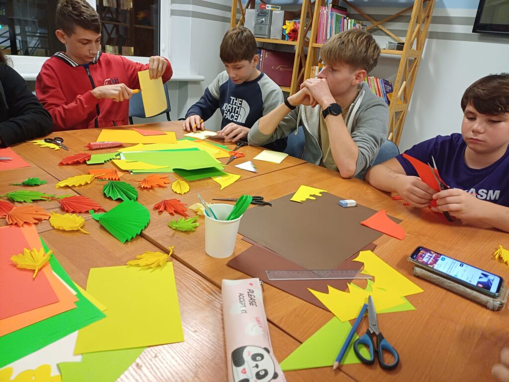 Jesienne Dekoracje Z Papieru Warsztaty Tworcze 5