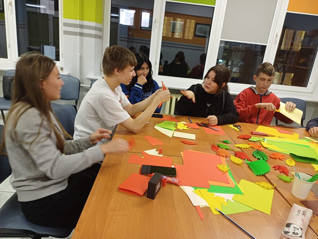 Jesienne Dekoracje Z Papieru Warsztaty Tworcze 6