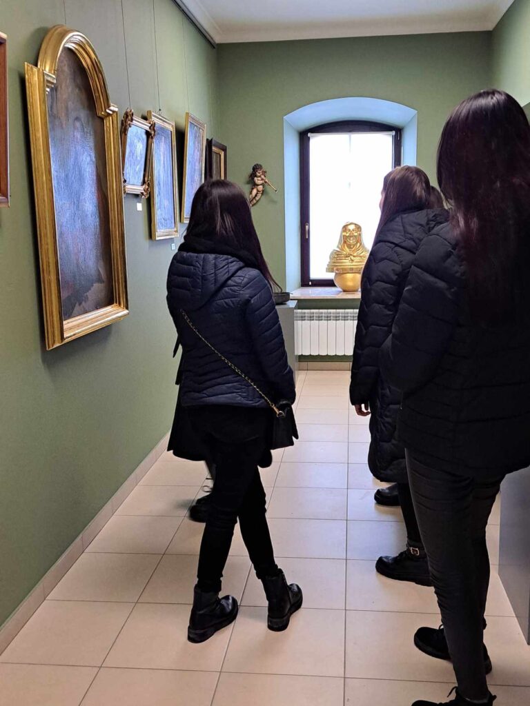 370080674 755525659746664 5840811149165860447 N