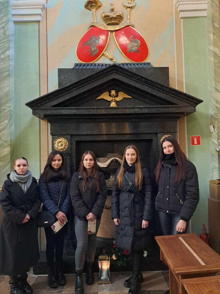 399925662 207391389066876 5503352756000841614 N