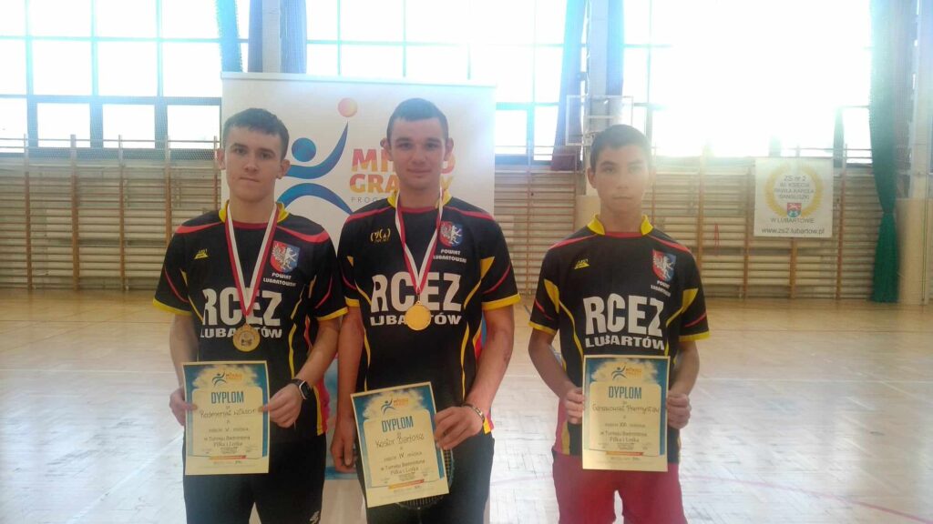 Indywidualny Turniej Badmintona Pilka I Lotka 1