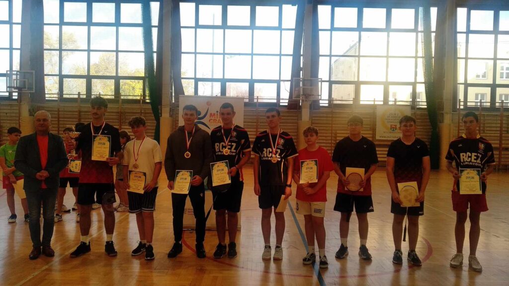 Indywidualny Turniej Badmintona Pilka I Lotka 5