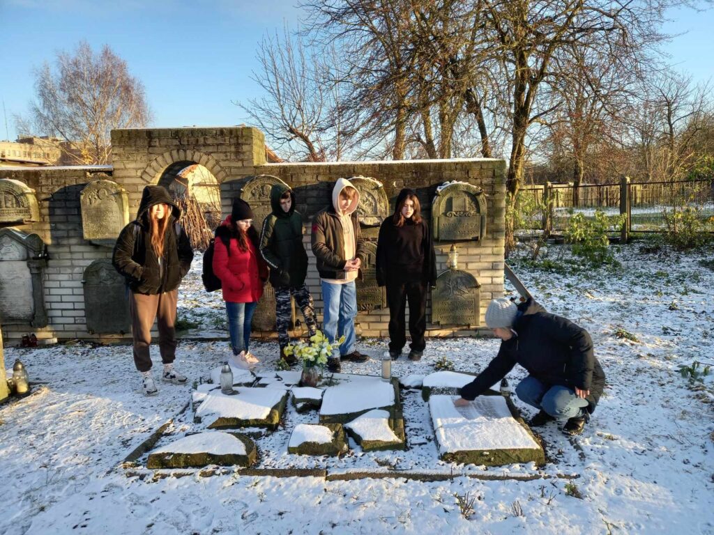 Received 2101234436886762