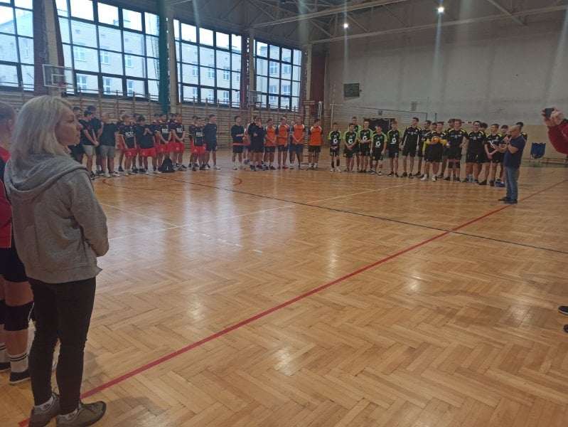 370625583 329069426581281 2660369730953069764 N