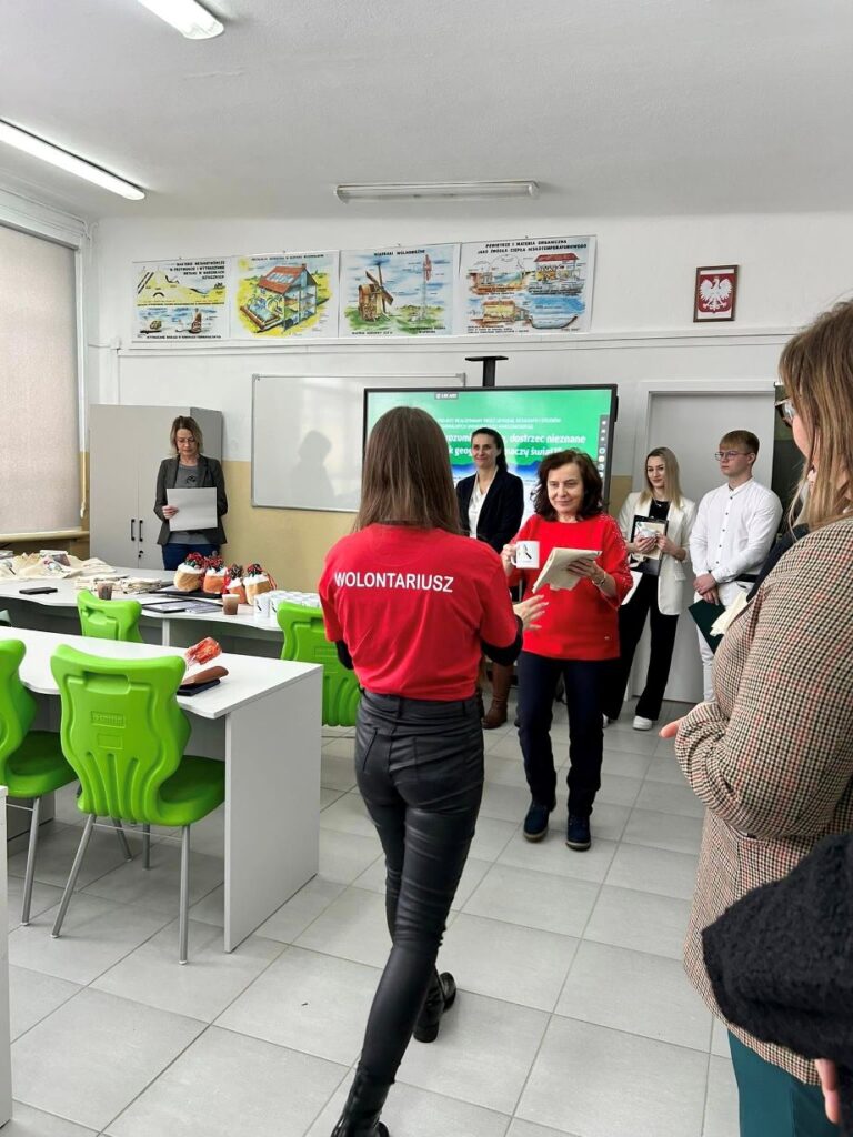 409205204 851089297020536 2031039676130931725 N