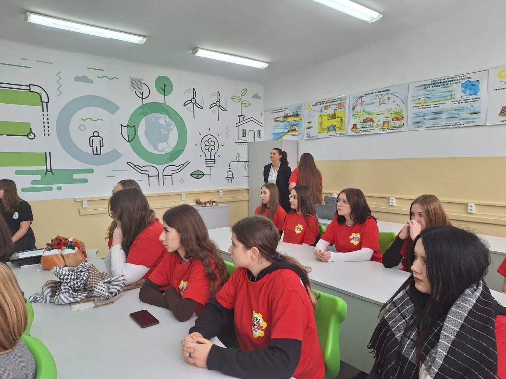 409339392 851089093687223 7871187837478852163 N