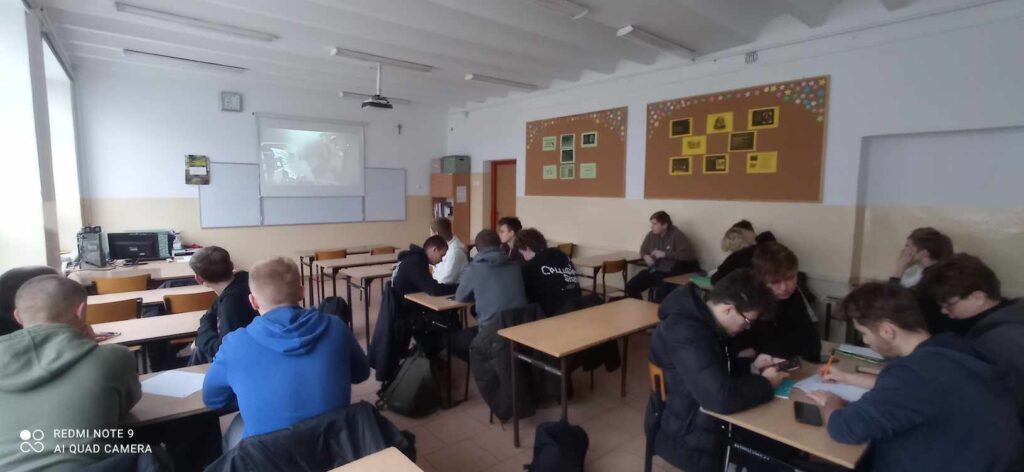 Spotkanie Z Historia W Rcez Cz.2 Bohateron – Wlacz Historie Ludzie Wsrod Gruzow – O „warszawskich Robinsonach 6