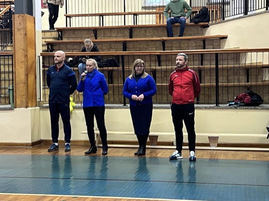 Mistrzostwa Szkoly W Halowa Pilke Nozna O Puchar Dyrektora Szkoly 1