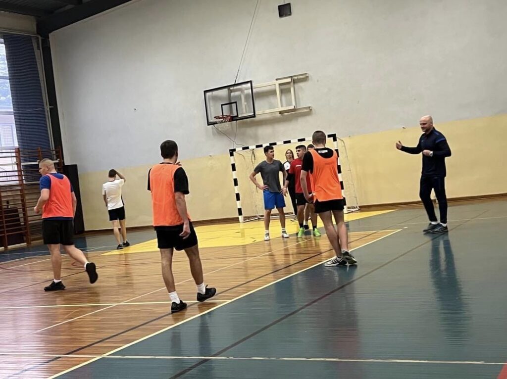 Mistrzostwa Szkoly W Halowa Pilke Nozna O Puchar Dyrektora Szkoly 3