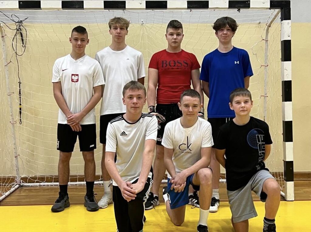 Mistrzostwa Szkoly W Halowa Pilke Nozna O Puchar Dyrektora Szkoly 7