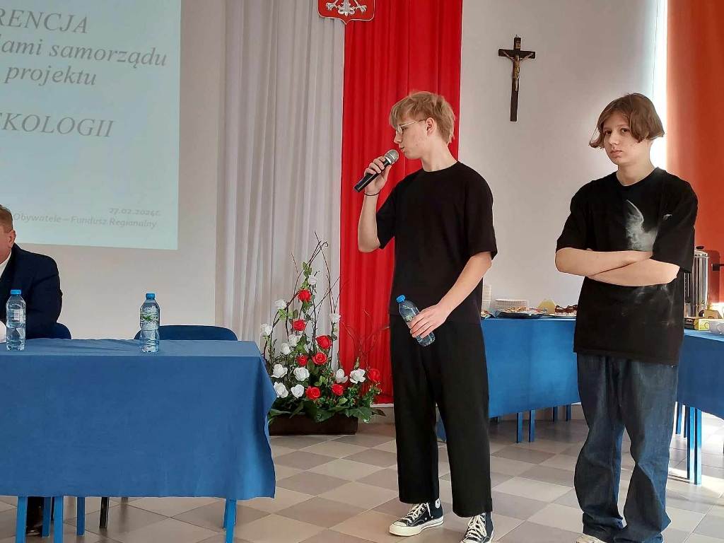 429550492 907116348084497 3400028904611549104 N