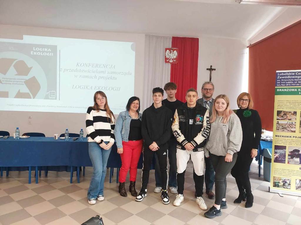 429565932 907116338084498 835808699516012007 N