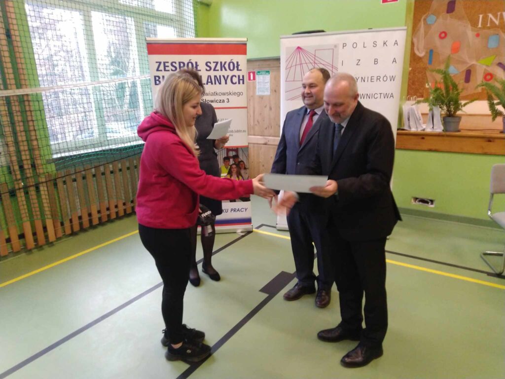 431880163 915886497207482 167110436482364277 N