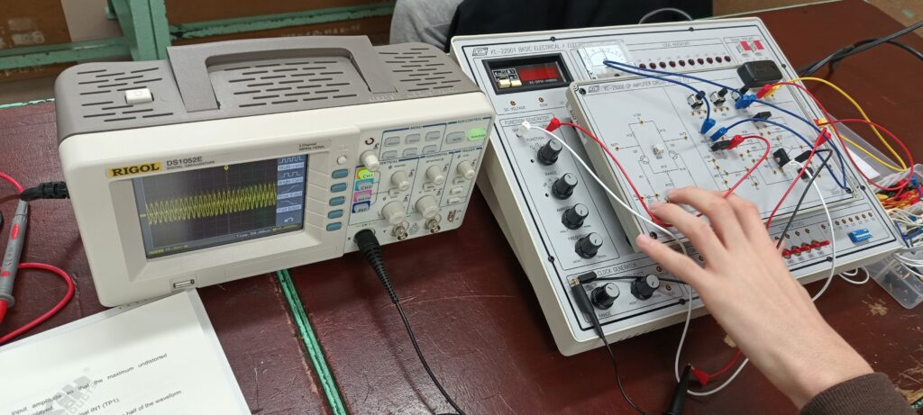 Pracownia Pomiarów Elektrycznych (2)