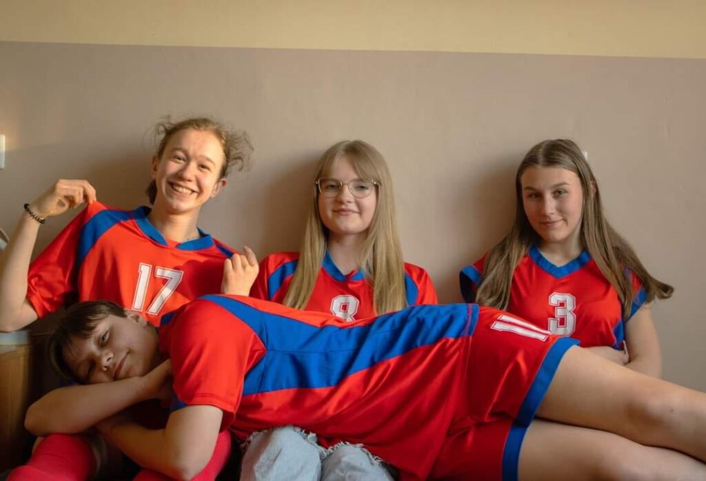 445614799 966374255492039 1280876635500690691 N