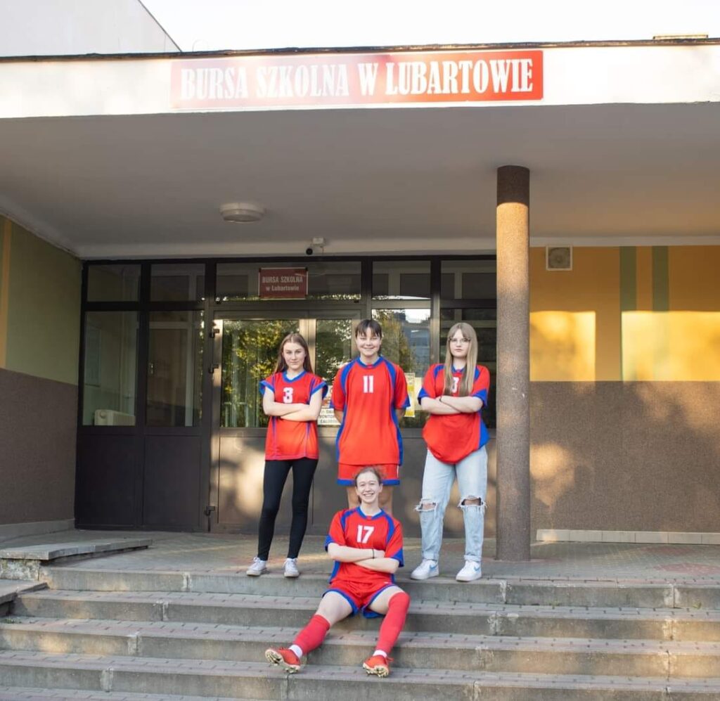 445706432 966374442158687 6477200971075850071 N