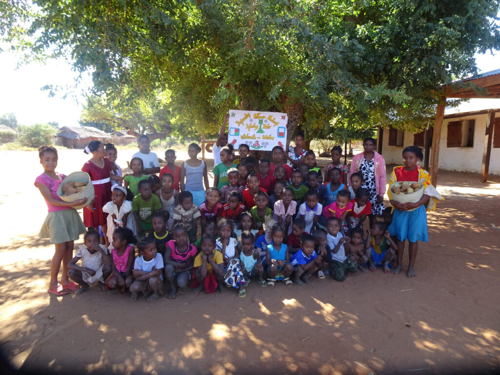 Szkolne Kolo Wolontariatu Rcez Dzieciom Z Madagaskaru Na Dzien Dziecka 4