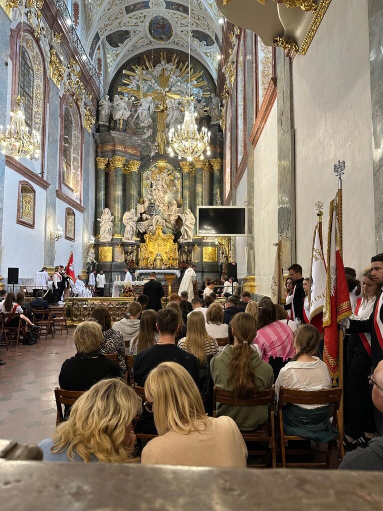 461285200 1057394783056652 8188226213564318023 N