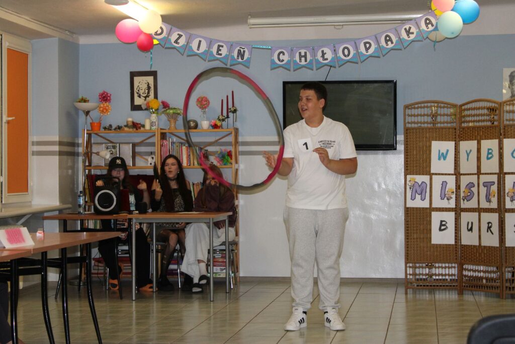 Muffiny Cappuccino I Wybory Mistera Bursy Tak świętowaliśmy Dzień Chłopaka 2024 (1)