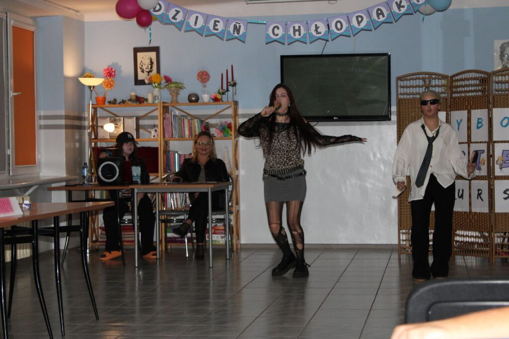 Muffiny Cappuccino I Wybory Mistera Bursy Tak świętowaliśmy Dzień Chłopaka 2024 (17)