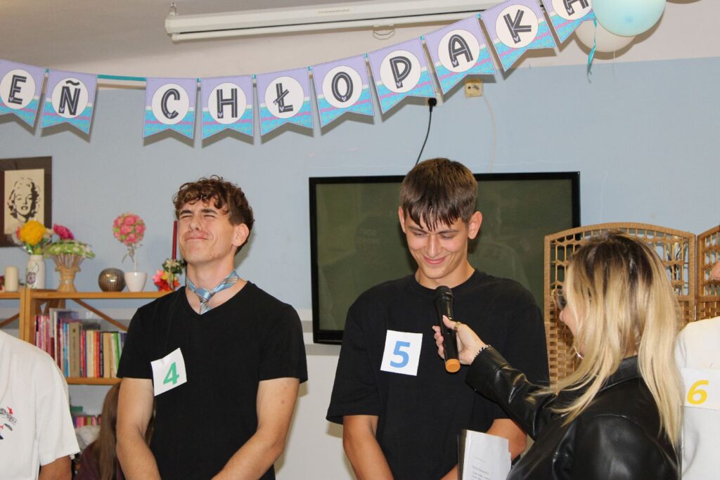 Muffiny Cappuccino I Wybory Mistera Bursy Tak świętowaliśmy Dzień Chłopaka 2024 (2)