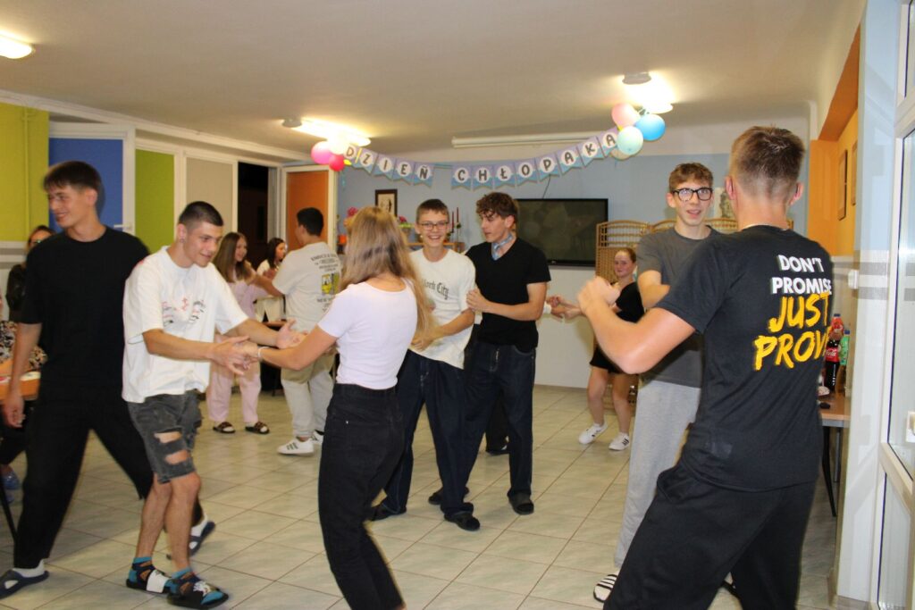 Muffiny Cappuccino I Wybory Mistera Bursy Tak świętowaliśmy Dzień Chłopaka 2024 (20)