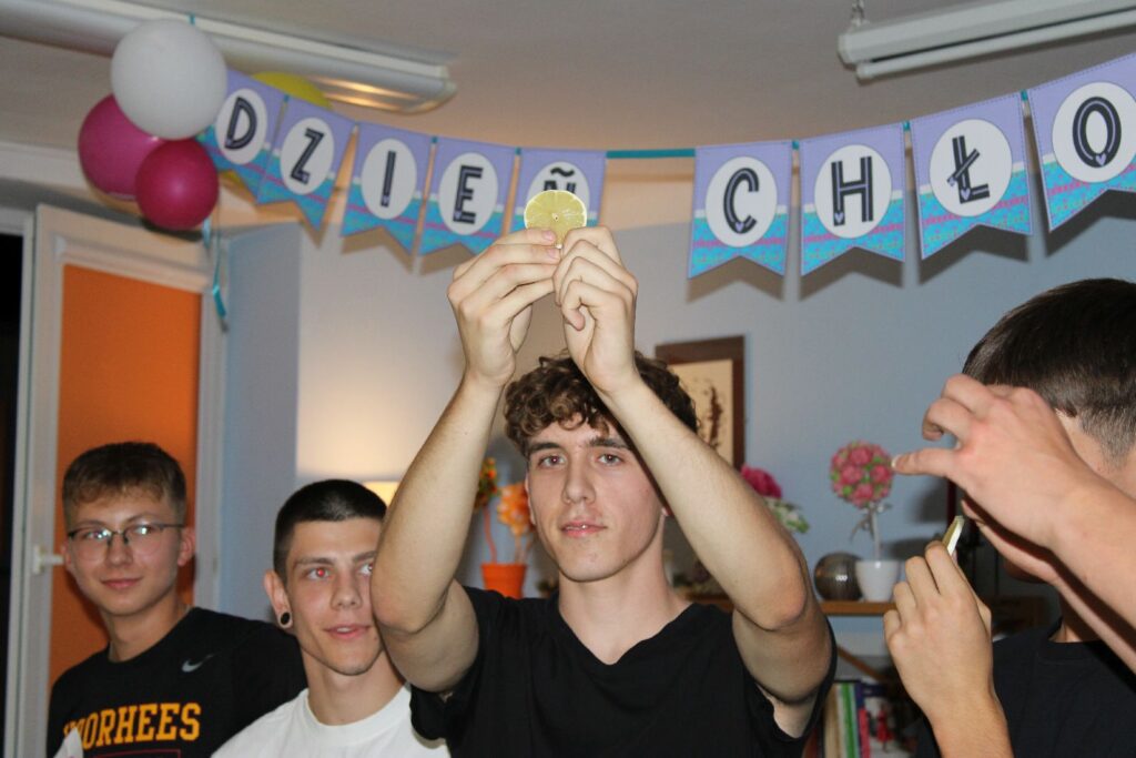 Muffiny Cappuccino I Wybory Mistera Bursy Tak świętowaliśmy Dzień Chłopaka 2024 (21)