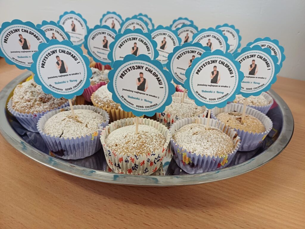 Muffinki Słodki Poczęstunek Na Dzień Chłopaka W Bursie Szkolnej Rcez (6)