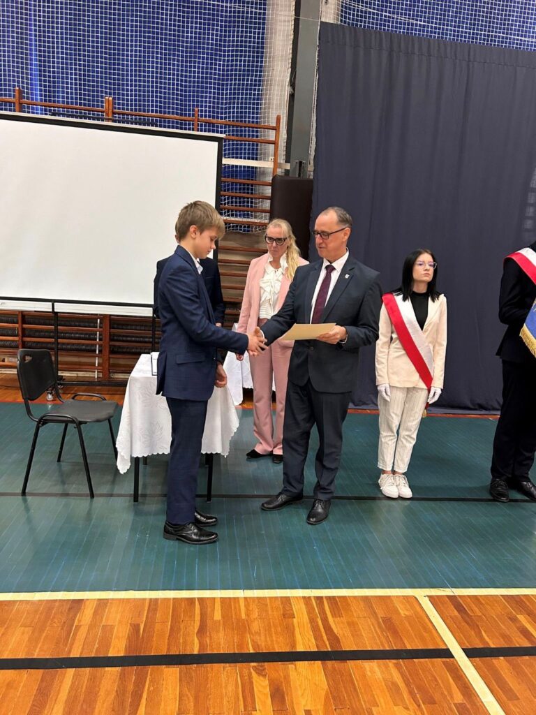 462730644 1071816488281148 4477489560813221053 N