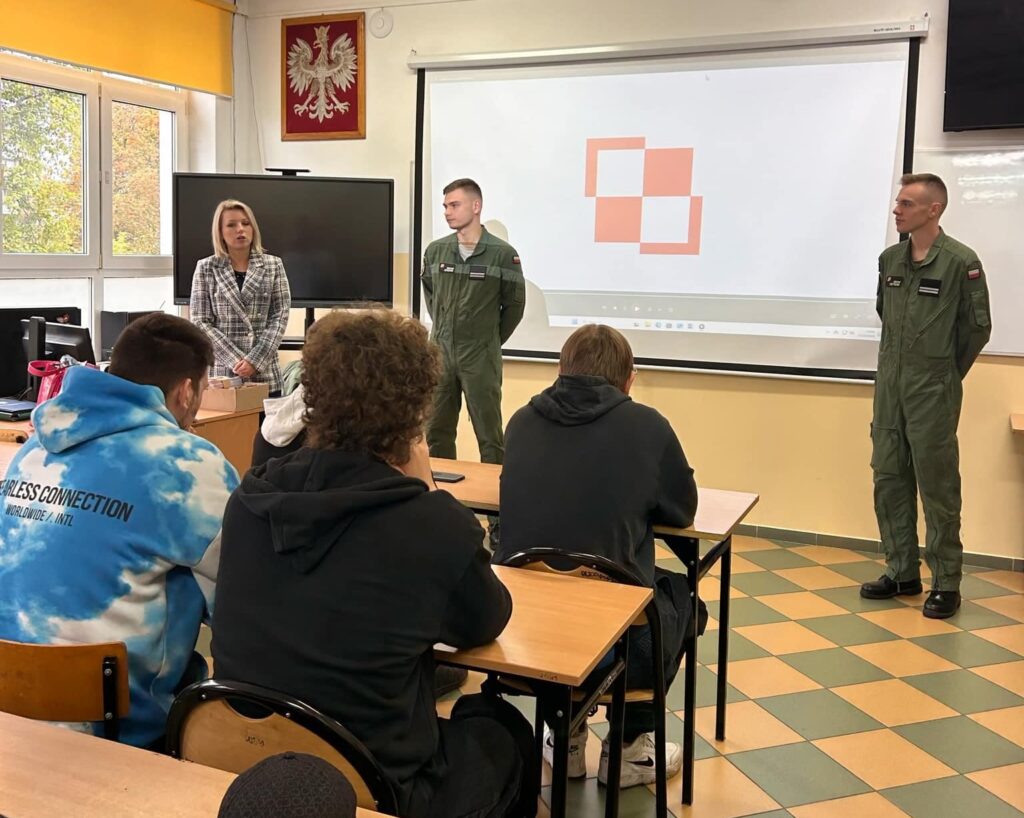 463070162 1074462978016499 5953456550654629253 N