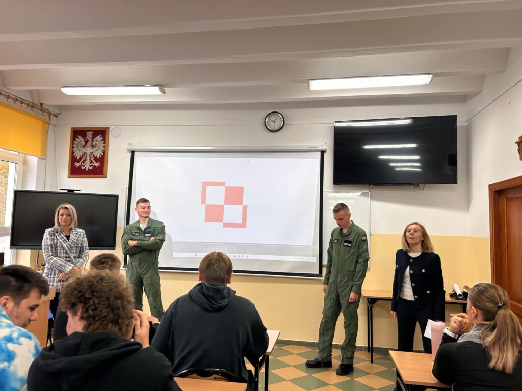 463238785 1074462918016505 8826532408183349652 N