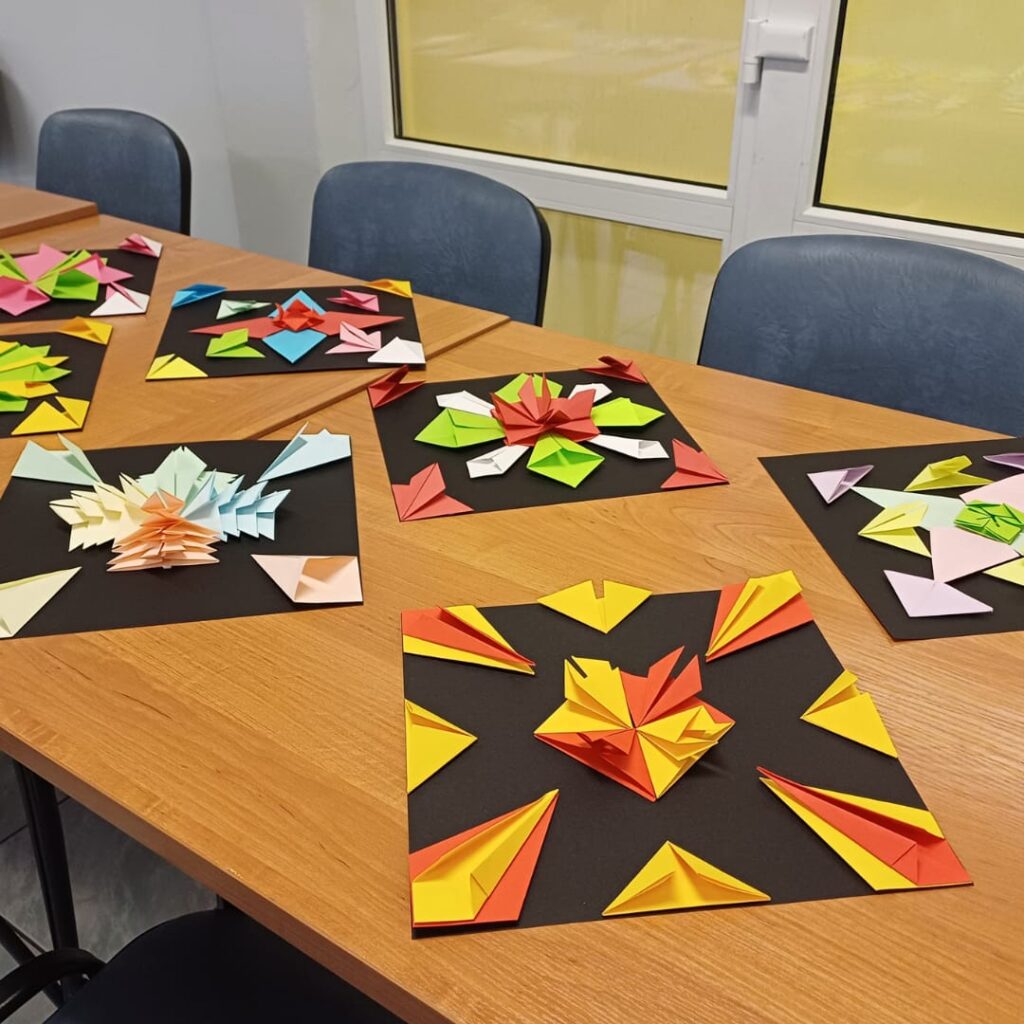 Logika Kartki Papieru Światowy Dzień Origami (10)