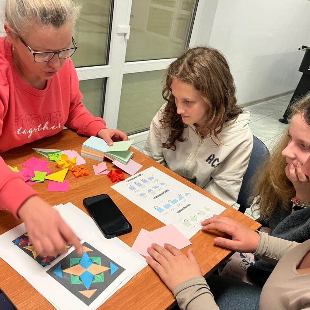 Logika Kartki Papieru Światowy Dzień Origami (13)