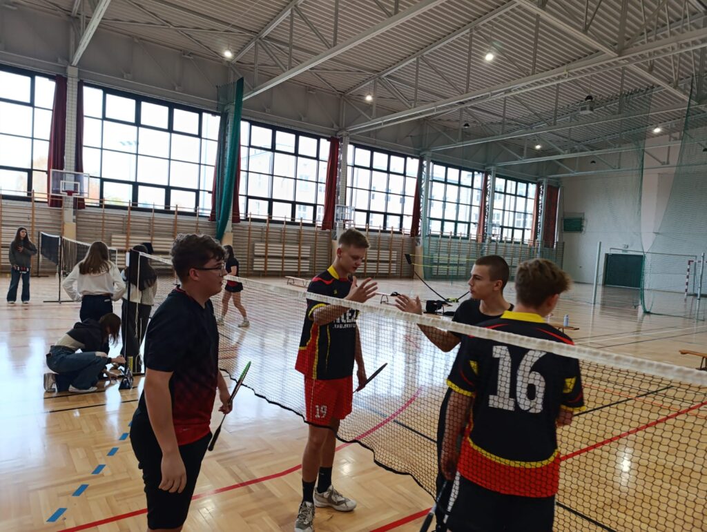 Rcez Mistrzem Powiatu Badminton (3)