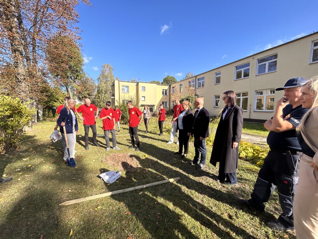 Rcez W Akcji zasadźmy 550 Drzew (3)