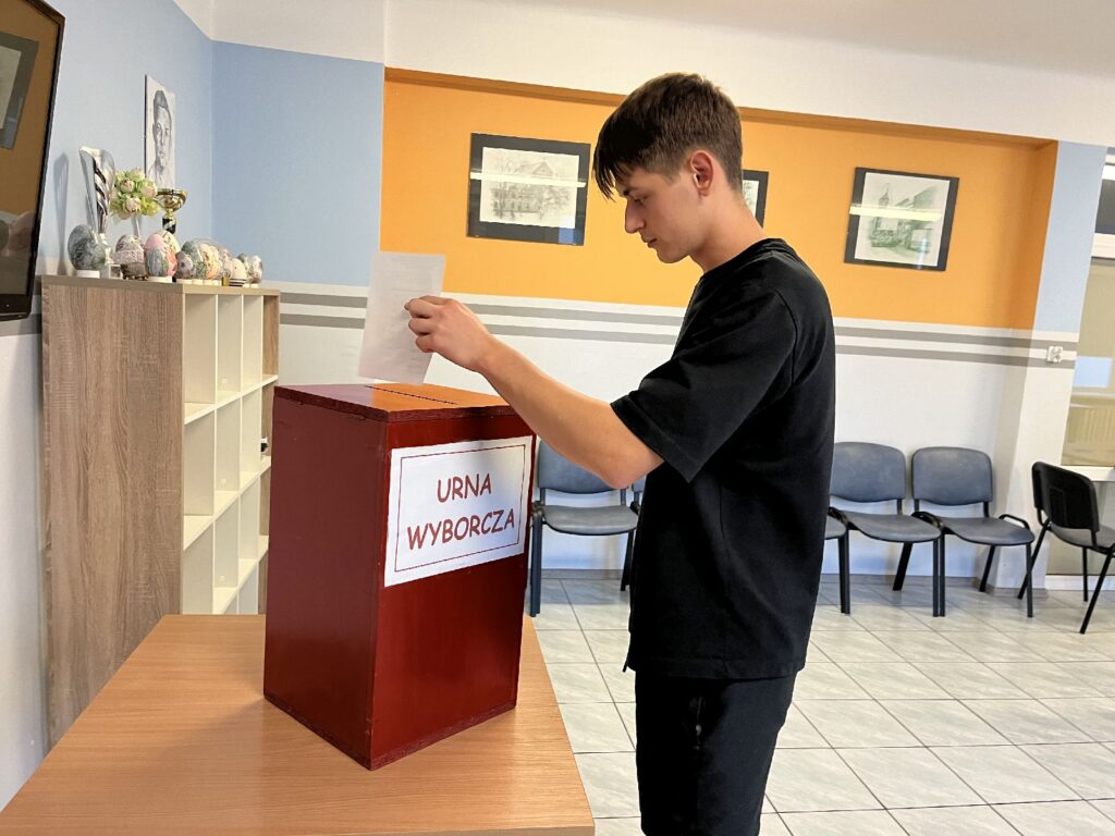 Wybory Do Samorządu W Bursie Szkolnej Rcez 2024 (3)