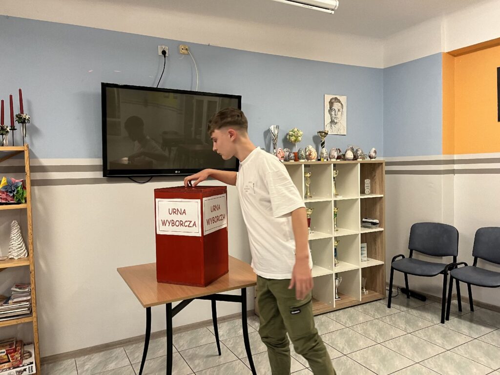 Wybory Do Samorządu W Bursie Szkolnej Rcez 2024 (32)