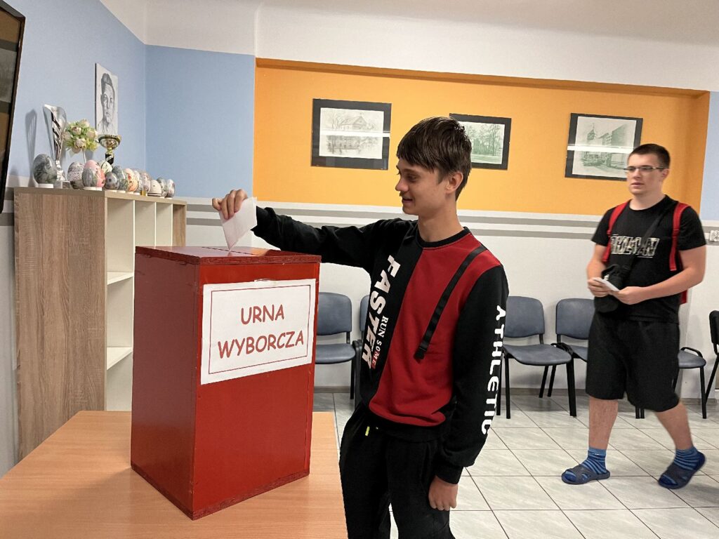 Wybory Do Samorządu W Bursie Szkolnej Rcez 2024 (6)