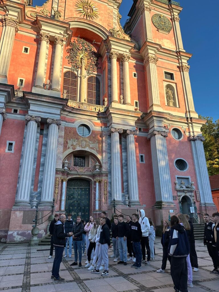 Wycieczka Uczniów Z Wolontariatu Rcez W Ramach Programu Podróże Z Klasą Mazury (11)