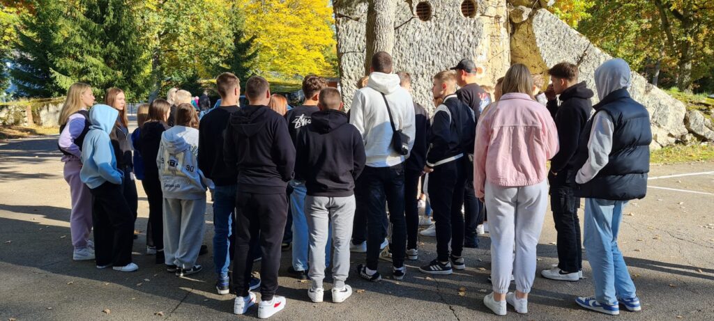 Wycieczka Uczniów Z Wolontariatu Rcez W Ramach Programu Podróże Z Klasą Mazury (19)